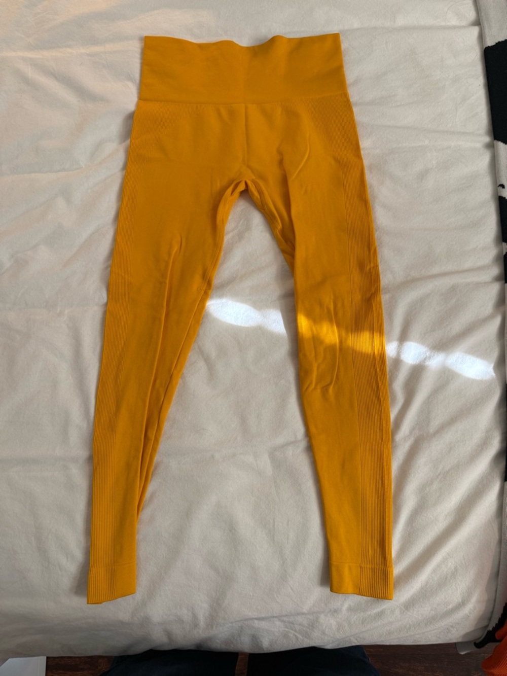 SET Active x Madelyn Cline Daisy Yellow Seamless Leggings